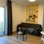 Am Bauhaus Apartment