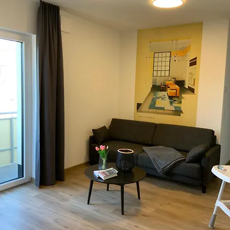 Am Bauhaus Apartment
